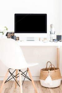 WMhaute-stock-photography-classic-workday-19