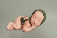 Beautiful newborn portraits in Elk Grove and Sacramento, capturing your baby's precious moments with simple elegance. Book your session today