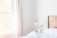 apartment-bed-bedroom-545034