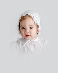 baby-girl-snocked-bonnet