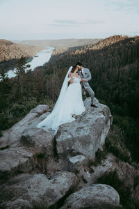 red-deer-wedding-photographer-leah-tyler-szucki.jpg
