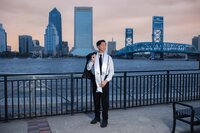 Senior Portraits in Downtown Jacksonville | Family Photographer Jacksonville FL | Phavy Photography--13