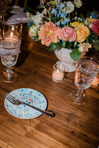 Empty plate on reception table