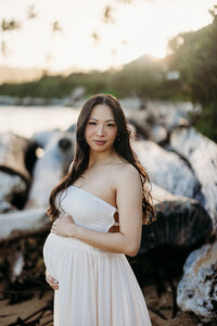maternity photos in kapaa wailua hilton kauai-20