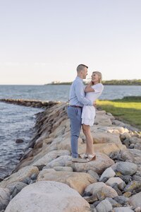 coastal-new-england-engagement-photos-deborah-zoe_010