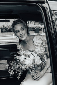 Bridal cab arrives at Pitzhanger Manor.