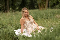 Luxury maternity sessions in southern Minnesota, maternity sessions near me, Mankato maternity Photographer.