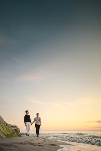 sandiego-elopement-californija-couple-sunset-wedding.jpg