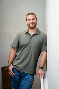 Dallas Fort Worth Headshot Photographer traditonal lifestyle on location in studio lightly photography-00053