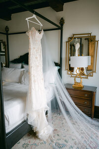 Kristen Weaver Photography Orlando Florida Destination Worldwide Wedding Photographer Named Top Wedding Photographer in World Editorial Fashion Inspired Clean Film Digital KWP Soft Classic9
