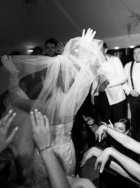 VanessaandJoshwed084