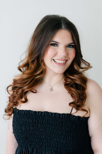 The Ft. Worth blowout styled for a night out or special occasion, perfect for bridesmaids and party guests