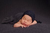 Beautiful newborn portraits in Elk Grove and Sacramento, capturing your baby's precious moments with simple elegance. Book your session today