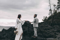 couple eloping in tofino bc at mackenzie beach resort