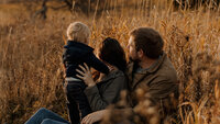 Family-photoshoot-golden-hour-Maine