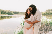 maternity photo of pregnant woman with husband