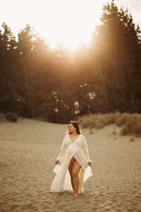 Pregnant women at the beach during a lifestyle maternity photoshoot in Christchurch