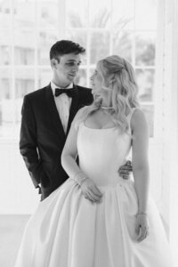 Coronado-Island-Hotel-Del-Coronado-Wedding-Alyssa-and-Logan-by-The-Delacastros-34