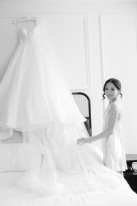 Reynoso-Clark-Bride-Getting-Ready-11