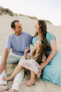 MHilarius - Joyce, Sjon en Milou - Branding -28