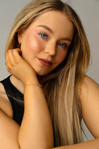 Creative Headshots (40)