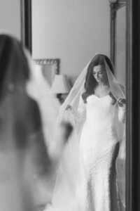 bride getting ready inspiration international wedding photographer