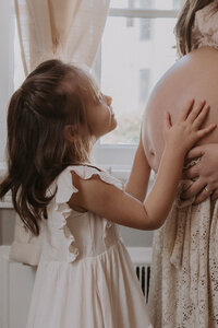Amy Mitchell Photography - Mother and daughter at Maison Charlottesville.