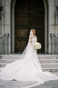 Beautiful bride at Park Chateau