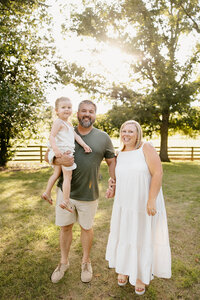 family mini engagement couple wedding christmas spring fall sessions maternity photographer wedding photography stuarts draft waynesboro charlottesville staunton19