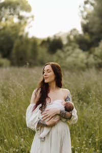 Newborn photoshoot outdoors in Christchurch