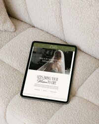 Abigale Mockup 8 (6)