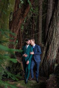 Russian-River-Redwoods-Wedding-Couple