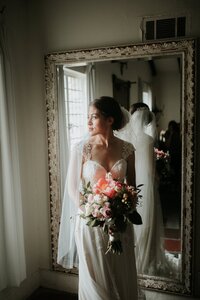 Louisville-Kentucky-Wedding-Venues--Yew-Dell-bride