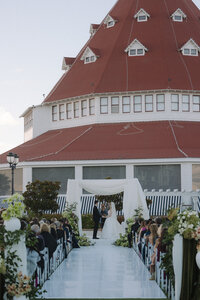Coronado-Island-Hotel-Del-Coronado-Wedding-Alyssa-and-Logan-by-The-Delacastros-112