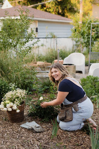gardening women entrepreneur Oak Park, Illnois