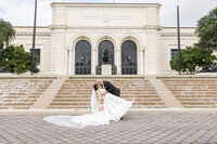 Detroit Institute of Arts Wedding Photography Savvy Shoots