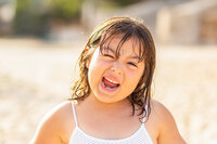 children-photoshoot-mallorca-woods-field-13