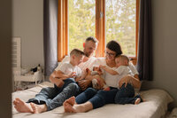 Relaxed-in-home-newborn-photographer-milwaukee-wisconsin-153