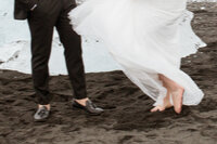 Beach elopement iceland travel wedding photographer