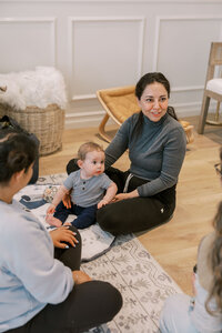 Mom and baby during a baby class in Mountain View, CA