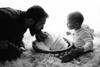 newborn_with_sibling
