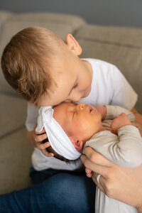 Relaxed-in-home-newborn-photographer-milwaukee-wisconsin-186