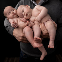 02_Me Ra Koh Portraits_twin babies