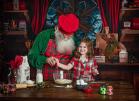jacksonville-santa-photography-making-cookies-with-santa