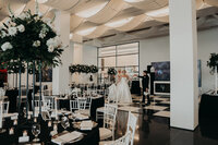 Davenport Wedding Venue | The Figge Museum Wedding | Quad Cities Wedding Photographer | Black Tie Wedding in Davenport, IA-27