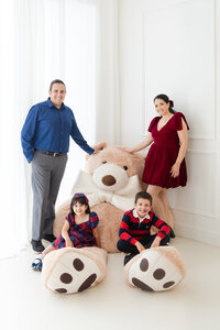 Gallery-2025_11-30 Christmas Minis Aylin 43-MSP-MSuarezPhotography