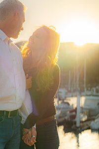 dreamy sun couple by marina sunset engagement photos by the golden gate bridge at cavallo point