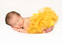 Melinda-Newborn-Wallingford-CT-2-Enhanced