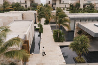 240608AMACHR_adv0099