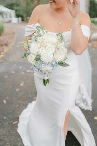 Connecticut bride at burr mansion